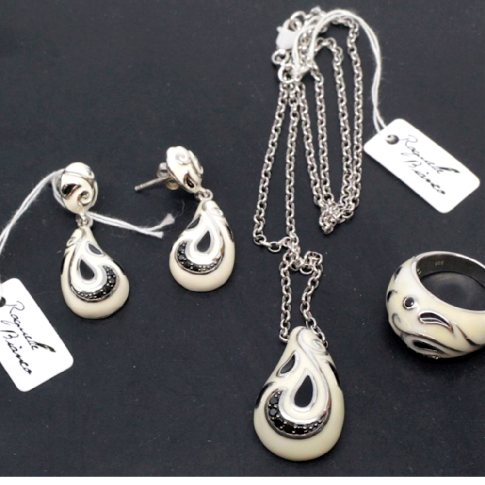 Raquelle Bianco set